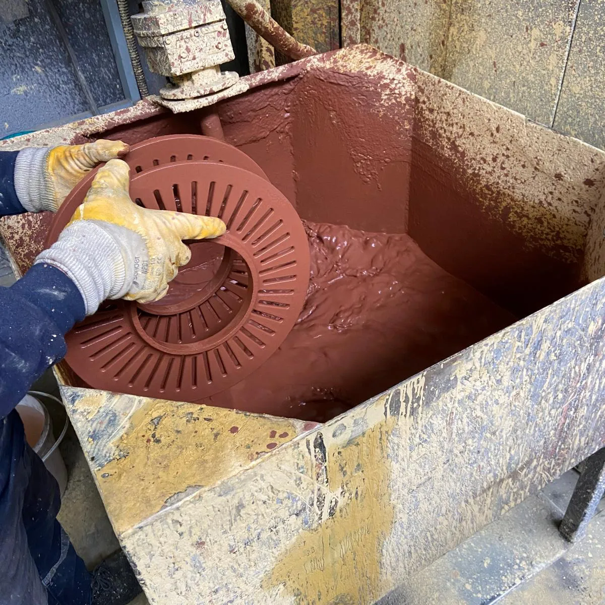 Su ve Alkol Bazlı Kalıp Boyaları